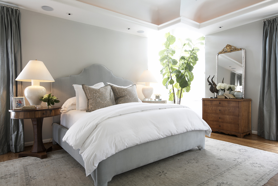 light modern cozy bedroom 