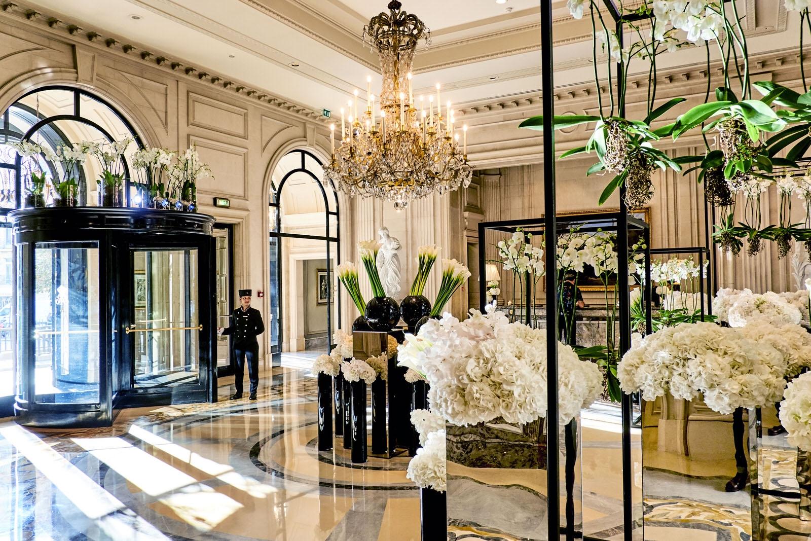 Four-Seasons-Hotel-Resorts-George-V-lobby design